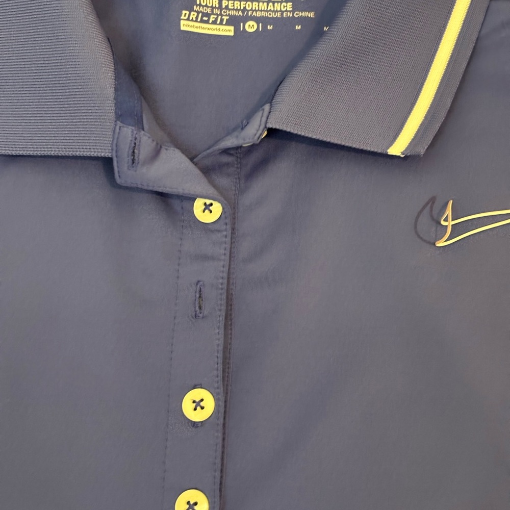 ❤️Nike Women's Royal Blue Button Down Shirt❤️ - Picture 3 of 8